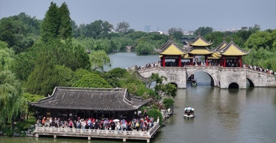 苏超引领文旅消费新潮流 江苏各地纷纷加码“引流”措施