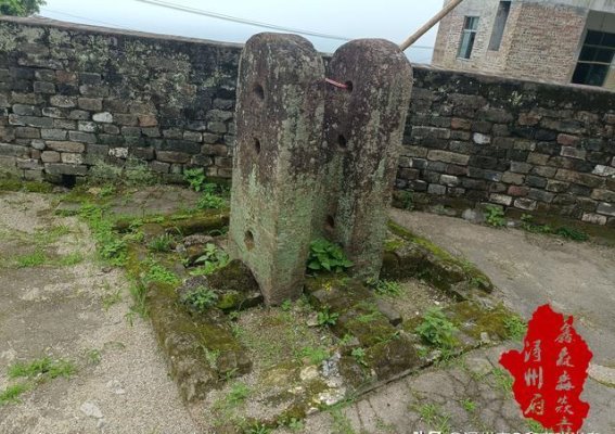 白石山宾兴馆前的旗杆石——一块见证科举荣光的历史遗迹