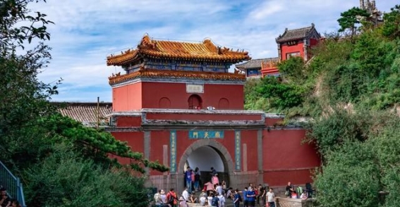 泰山探秘：与历史同游的旅程