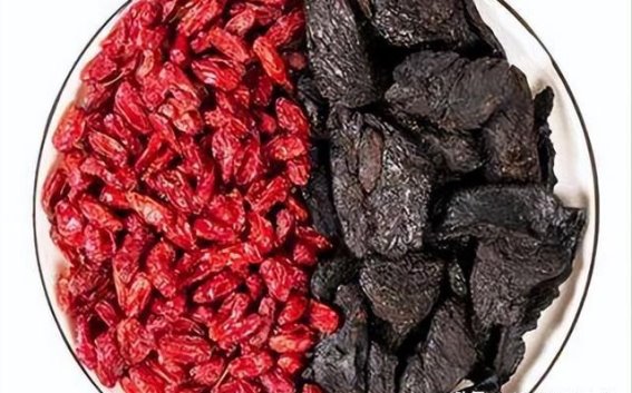 男性肾精亏虚调理：草本药方助你恢复精力