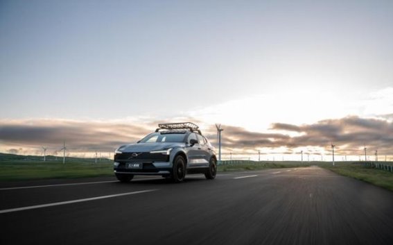 沃尔沃EX30 Cross Country：北欧风情与电动跨界的完美结合