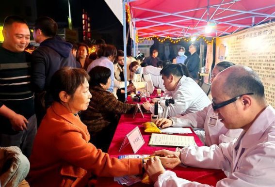 安仁中医夜市活动：传承中医文化，点亮健康生活
