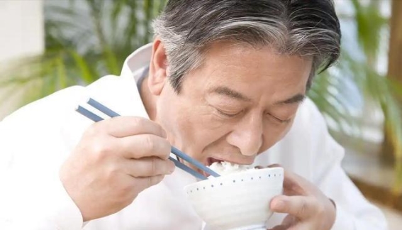 春季饮食提醒：三高人群避开这四类食物