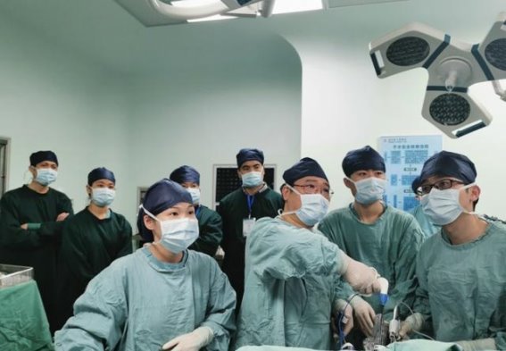 微创手术的突破：湖南省人民医院600台直播手术成就