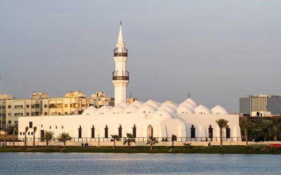 中国对海合会四国实施免签政策，入境游需求暴增