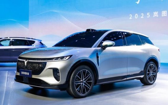 全新岚图知音：华为与岚图深度合作的家用纯电SUV