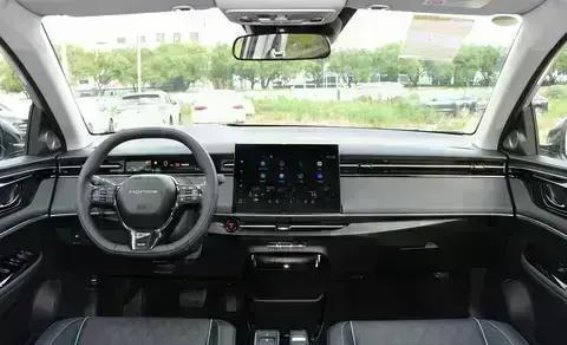 eNP2极湃2进阶版：科技与设计的完美融合