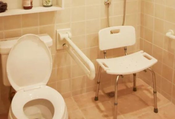 冬天洗澡频率与方法的智慧：老年人的健康指南