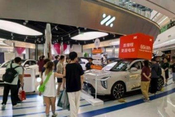 智己LS6增程版：实力与颜值并存的全能王者