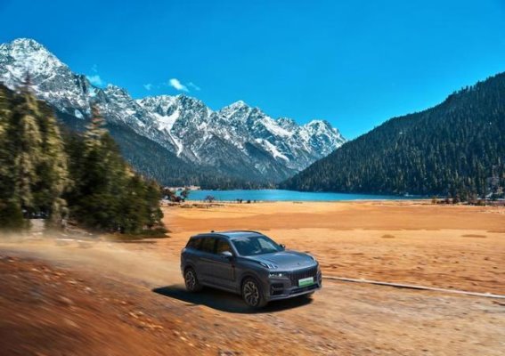 领克09：暴雨中的隐形守护者，破解危机的科技堡垒