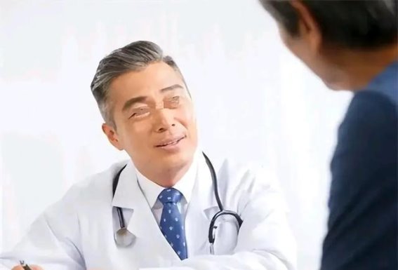 健康的觉醒：张先生的药物之路