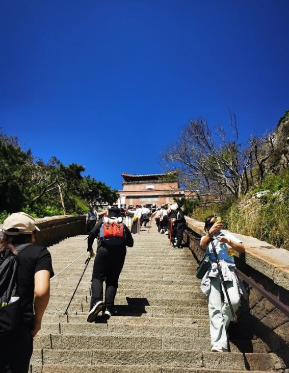 重返泰山：一次难忘的登山之旅