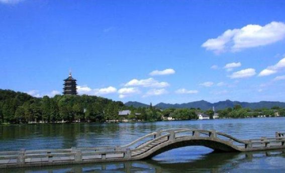 探索中国之美：十大旅游胜地盘点