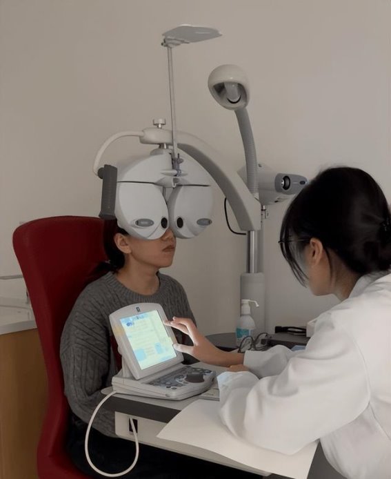 近视手术亲身体验：从600度到1.2，告别眼镜的那一刻