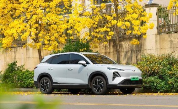 10万元级家庭用车的最佳选择——五菱星光S