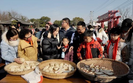 邵伯湖渔村的年蒸文化：一段历史的传承与乡村的风情