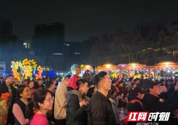 在长沙南郊公园感受元宵节的国潮魅力