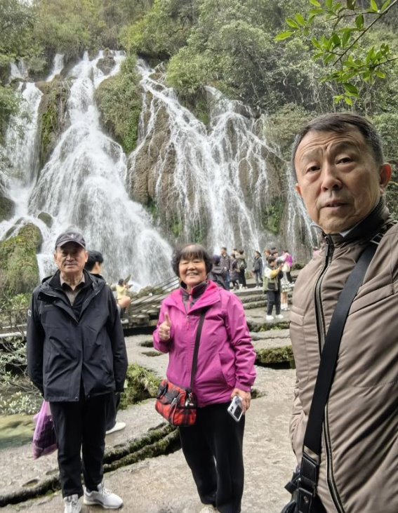 游荔波小七孔，风景如画，脚步难忍