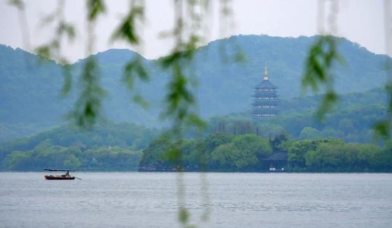 春意盎然，杭州即将迎来温暖天气，市民需做好安全防范