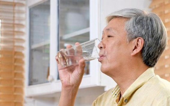 秋季美味柿子，肾病患者吃前必须注意的六大要点