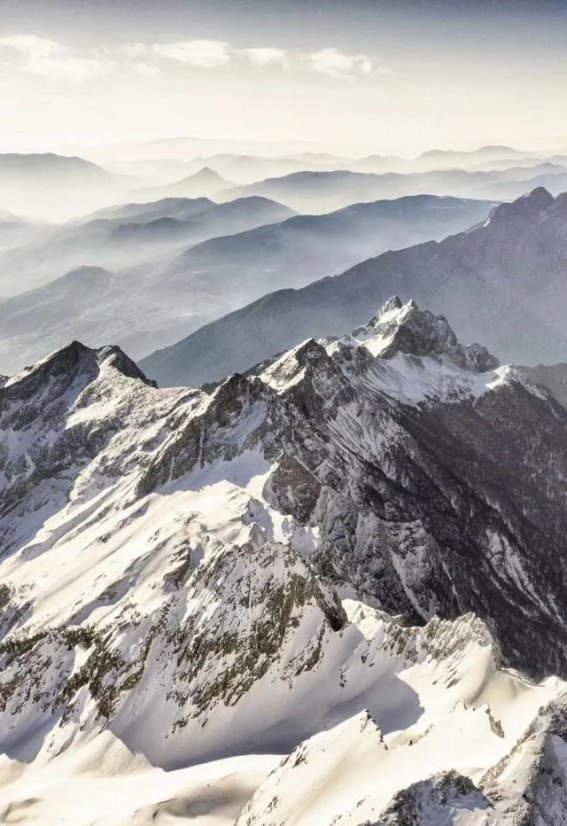 速攀哈巴雪山背后的致命挑战