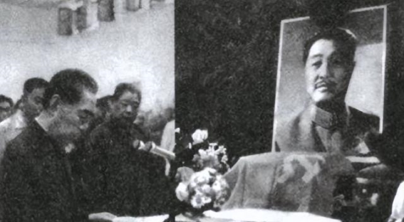 周恩来宽恕李仲公，揭开贺龙冤案的背后故事