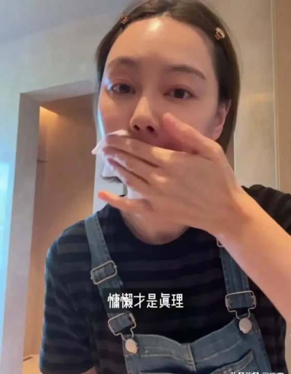 王冠的假期启示：放慢脚步，享受生活的美好