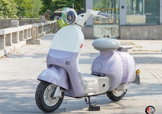 3000元级极核MO1电动踏板，萌系外观下的通勤利器还是花架子？