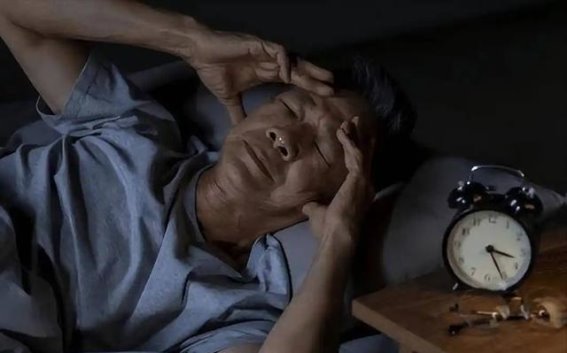 降血脂的三大关键方法，医生提醒远离散步