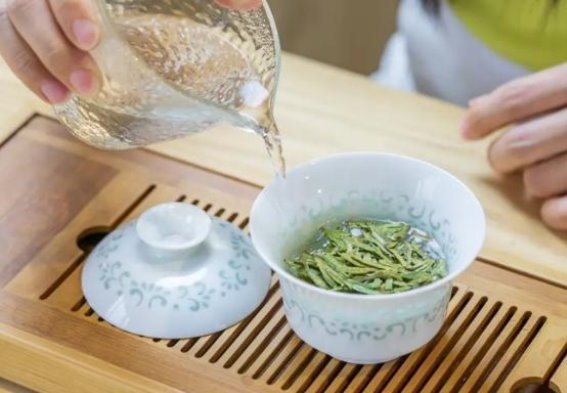 茶叶泡前必读！洗茶的正确操作与技巧详解