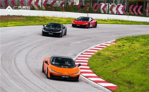 京圈超跑玩家的新宠：昊铂SSR赛道体验揭示中国超跑实力