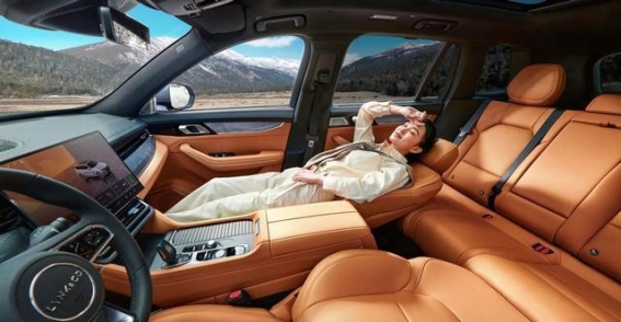 领克09：三年保值率62.4%，引领中大型SUV市场新潮流