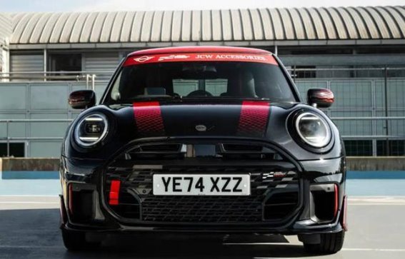 MINI JCW Accessories套件版官图发布 运动气息更浓烈更具侵略性