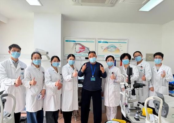 跨越3000公里，7天2次手术，新疆老人在青岛重获光明