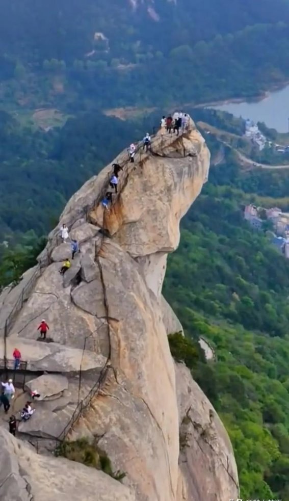 大别山深处的瑰丽奇观——龟峰山的神秘魅力