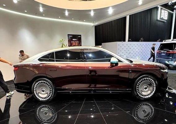 2025成都车展全程回顾：新车首发、降价优惠、热门车型对比详解