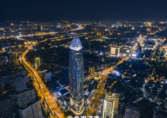 济南夜色：探寻泉城的繁华夜生活