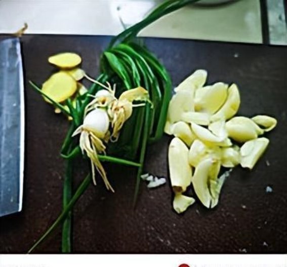 超简单美味的红烧牛排做法，轻松打造家常美食的秘诀