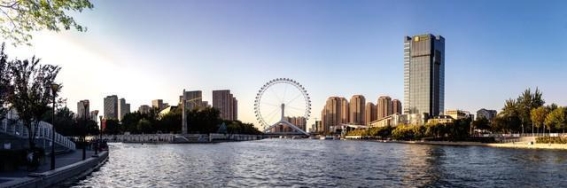 北京与天津：中国区域合作的典范北京市和哪个省最亲密？如果你问我，我会毫不犹豫地说是天津！这两座城市之间的人文交流非常频繁，无论是在历史、文化还是经济上，都展现了彼此间的深厚情谊。
