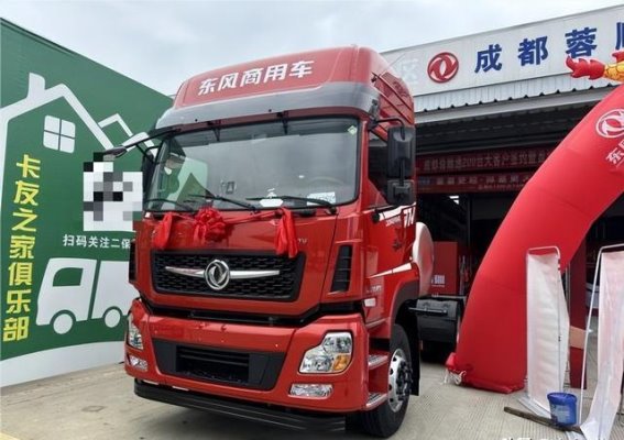 玉柴K14N与东风畅行D7V：引领燃气重卡市场的高效动力时代