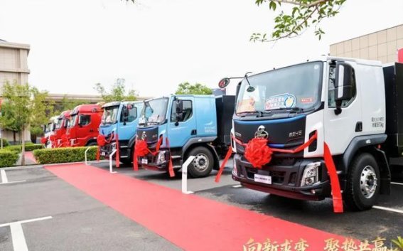 乘龙之夜在运城璀璨启幕，东风柳汽深耕山西物流市场