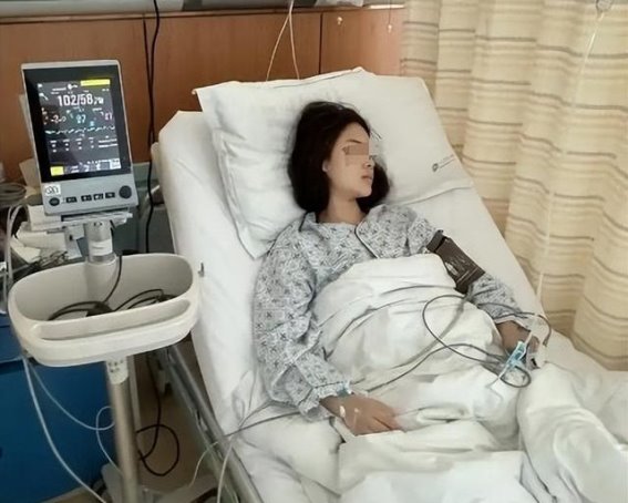 福建女子长期喝山楂水，胃溃疡竟发展成癌症的背后真相