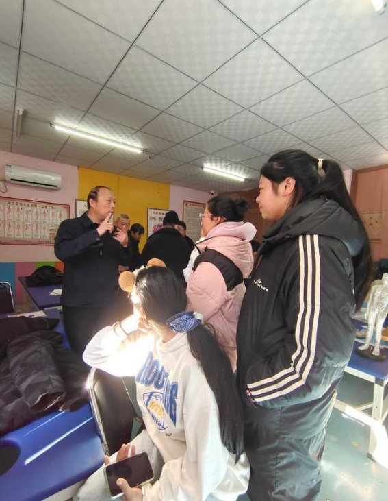 从小买卖到推拿师，董女士的人生逆袭之路