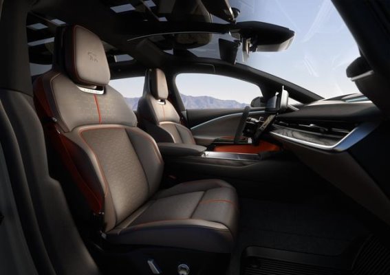 Lucid Gravity X：跨越极限的越野电动SUV