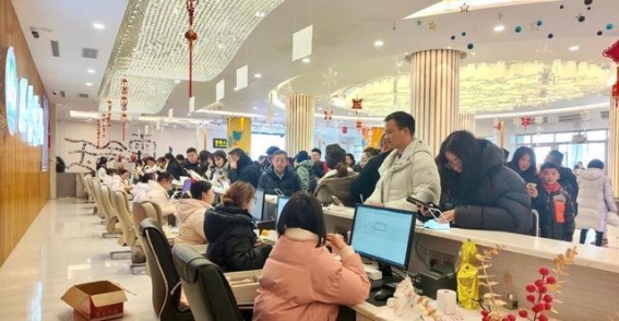 春节在玉舍雪山滑雪，体验冰雪带来的年味