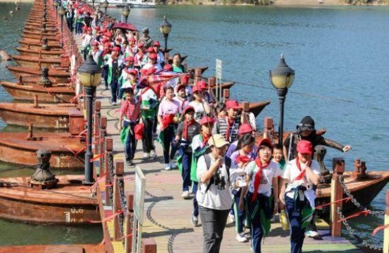 景德镇六百师生探访龙虎山，开启一段深度研学之旅
